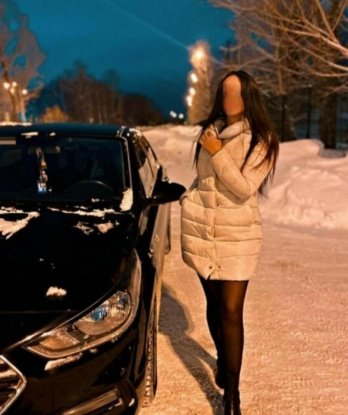 Я та девушка, о которой ты всегда мечтал!🌸 Я креативная, нежная и опытная индивидуалка, способная удовлетворить все твои желания.🔥 Волшебные моменты в моей компании тебе обеспечены.😉 Живу в Москве, доступная в любое время. Позволь мне показать тебе мой соблазнительный мир, где ты будешь чувствовать себя настоящим мужчиной. 💋 Мои услуги настолько разнообразны, что ты точно не останешься равнодушным.✨ Фото в моем портфолио подтвердят мою неотразимость и красоту.💎 Приходи ко мне, и я наполню твою жизнь страстью, удовольствием и незабываемыми впечатлениями.🌹 Отзывы клиентов говорят сами за себя. Доверься мне, и ты узнаешь, что такое настоящий экстаз. 💥 Жду тебя в Москве, чтобы погрузиться в безграничный мир наслаждений вместе! 🌃 Алина